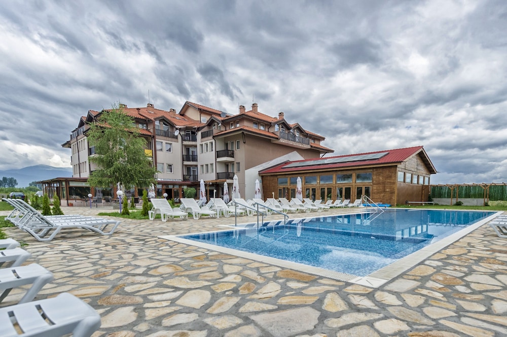 Seven Seasons Hotel and Spa 62/67