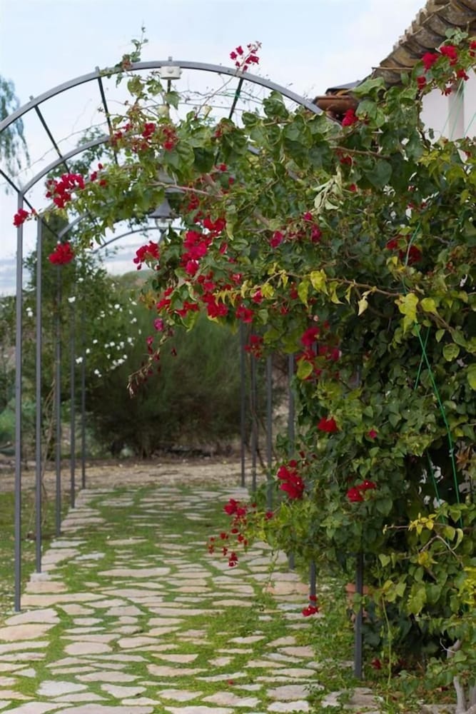 Agriturismo Baglio Donna Santa 34/48