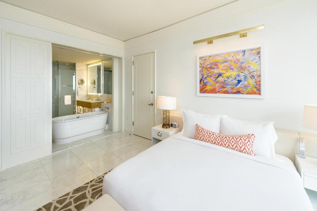 2 Bedrooms, Residence, 2 Queen Beds, Ocean View, East Tower