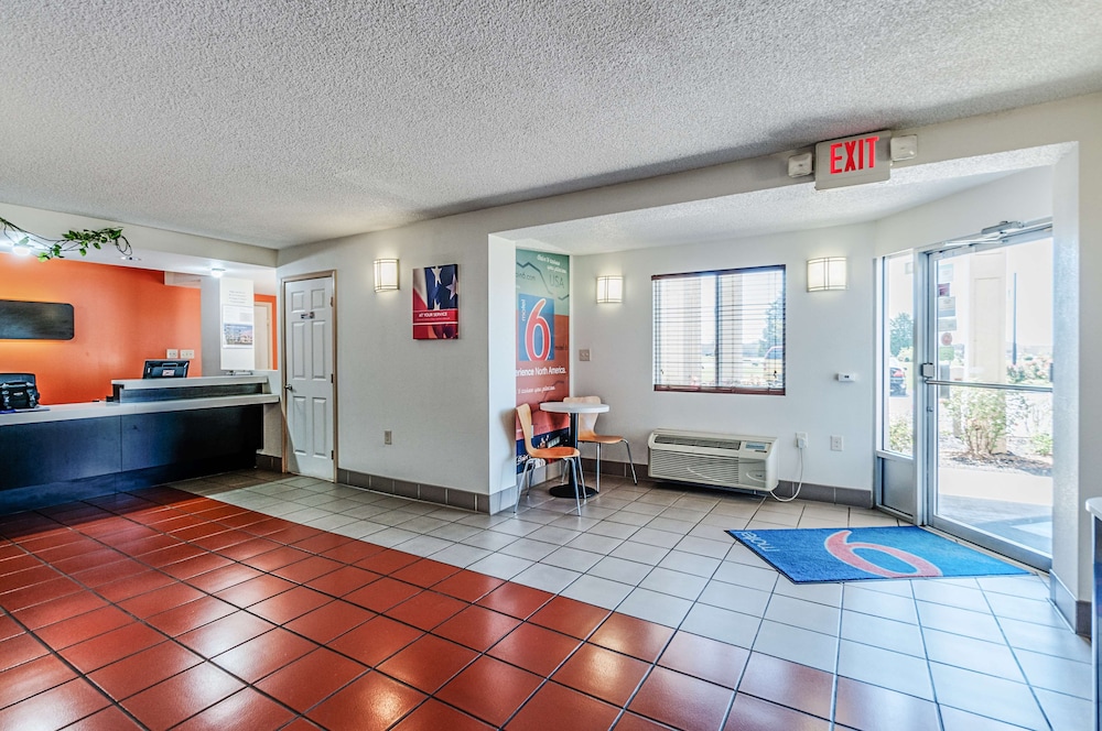 Motel6 Martinsburg, WV 7/42