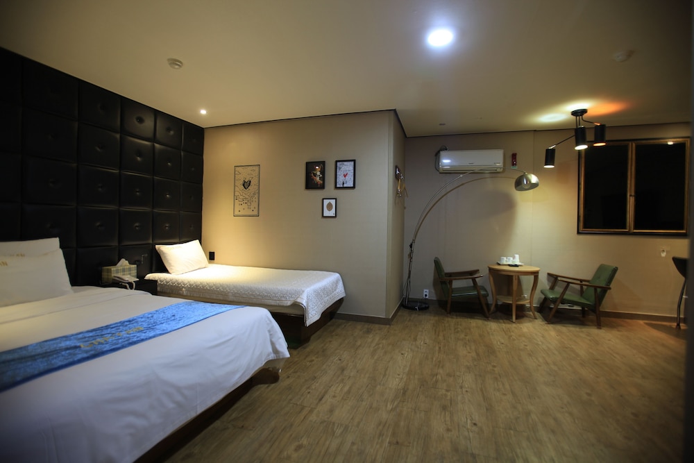 Chakan Hotel 24/62