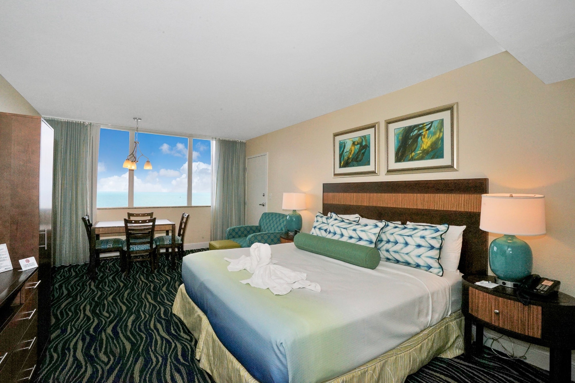 STANDARD, KING BED, OCEAN VIEW