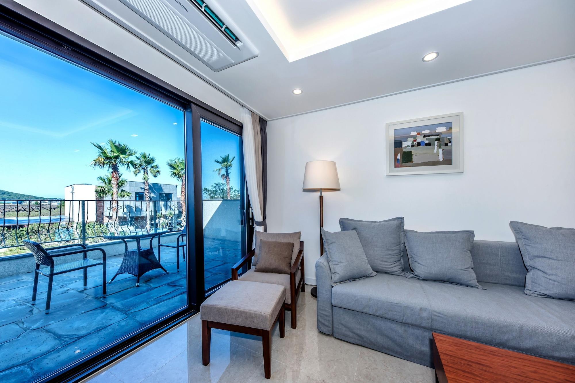Arts Spa and Pool Villa 30/56
