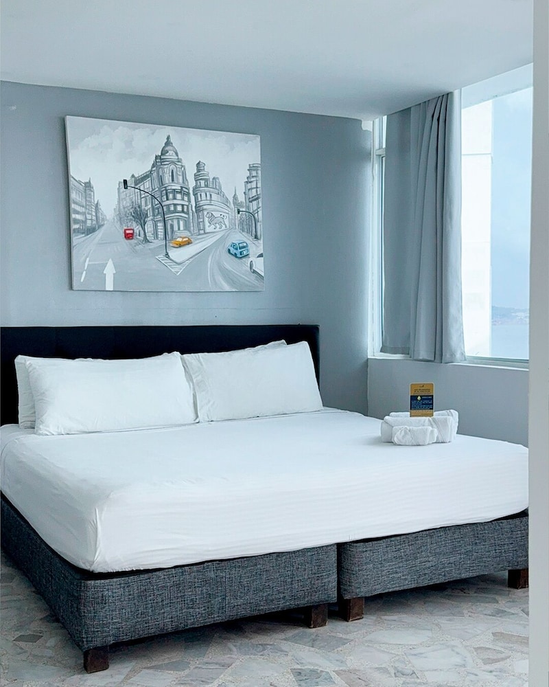 SUPERIOR, DOUBLE BED