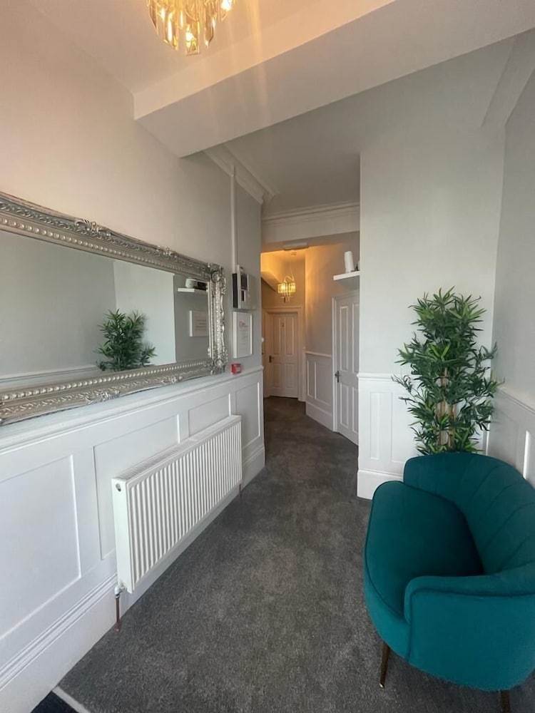 Marlborough Seafront Holiday Apartments 25/50