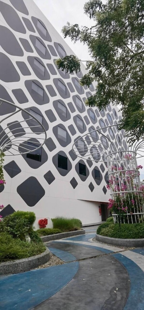 GO Hotel Chonburi 4/60