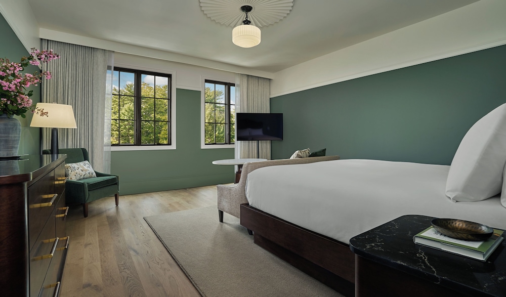 Resort, King Bed