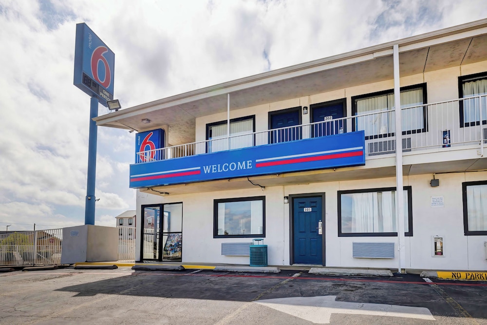 Motel6 Denton, TX - UNT in DENTON - TX