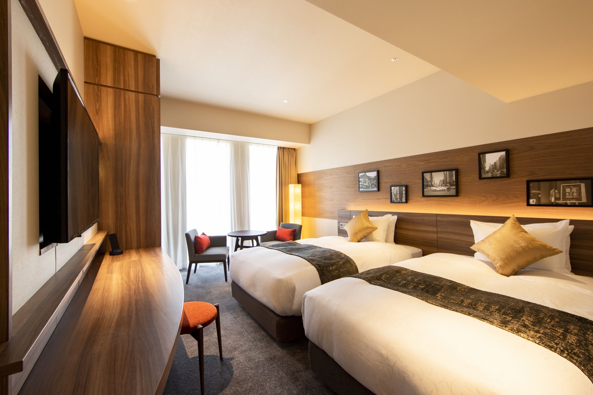 4 BEDROOMS, CONNECTING