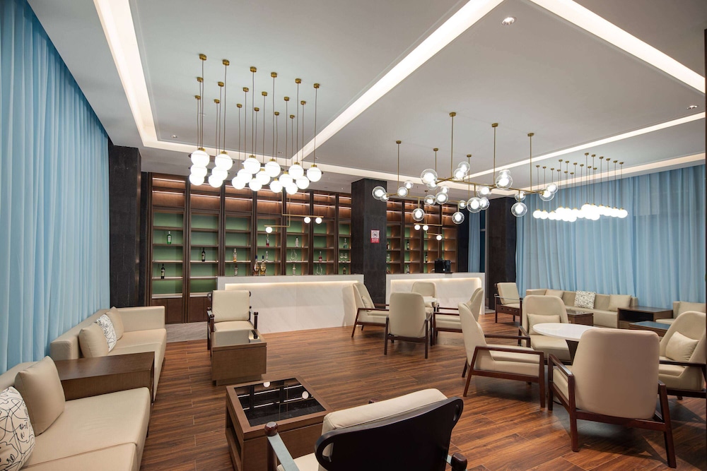 Ramada by Wyndham Honghe Kaiyuan 33/52