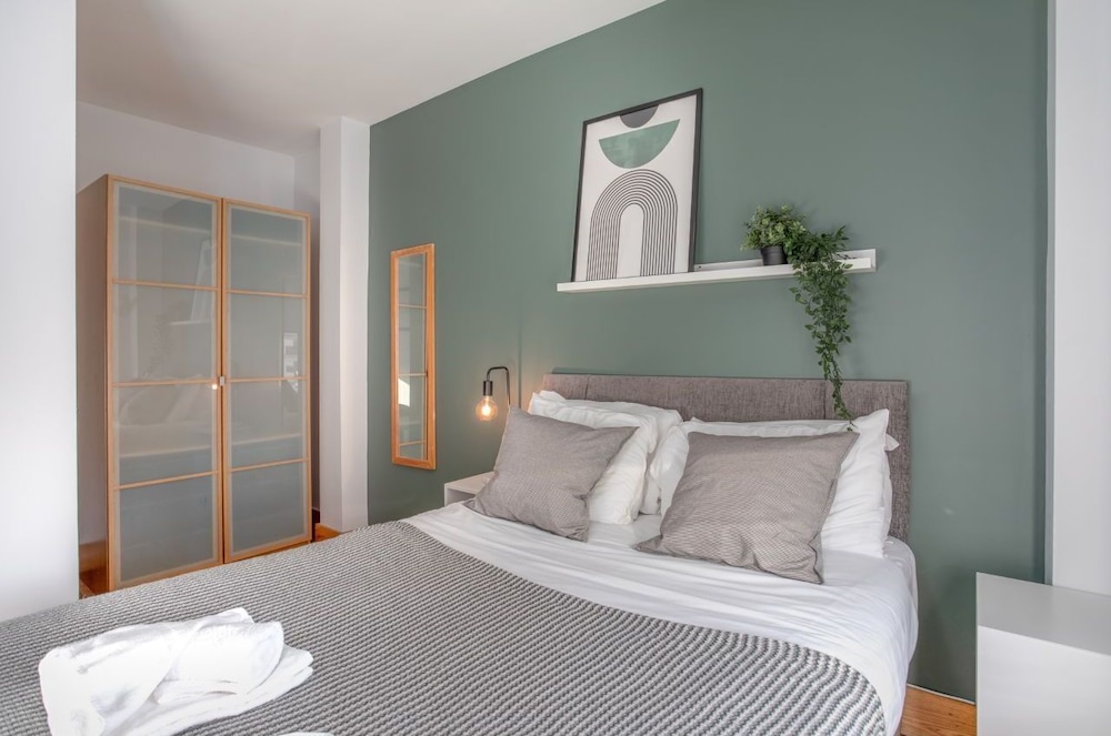 Eden Apartments Belfast 15/50