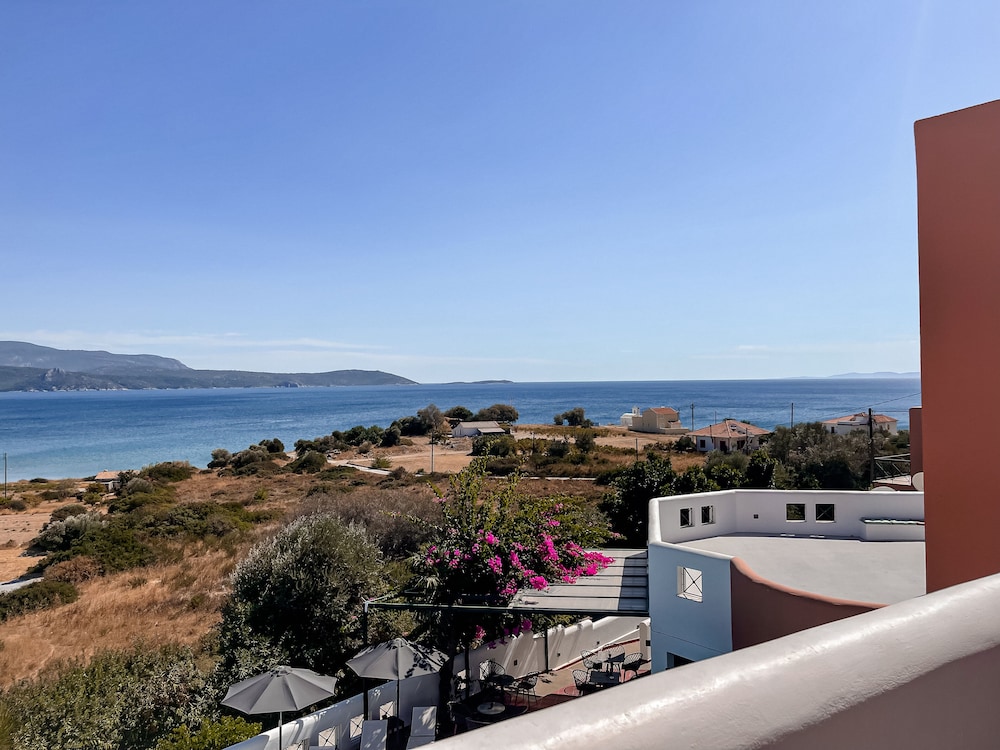 Nisea Hotel Samos 99/106
