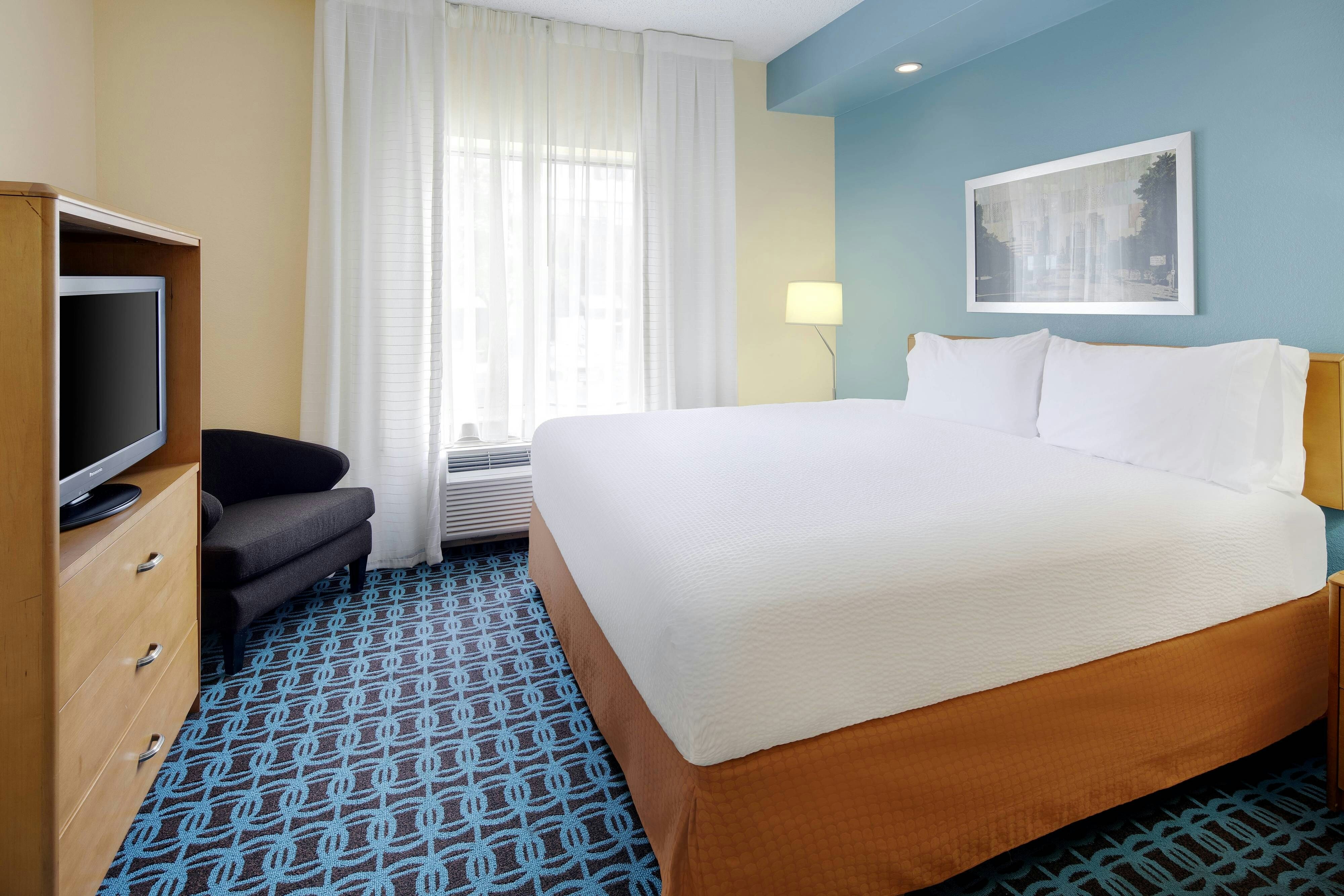 Fairfield Inn Suites By Marriott Austin University Area 4/7