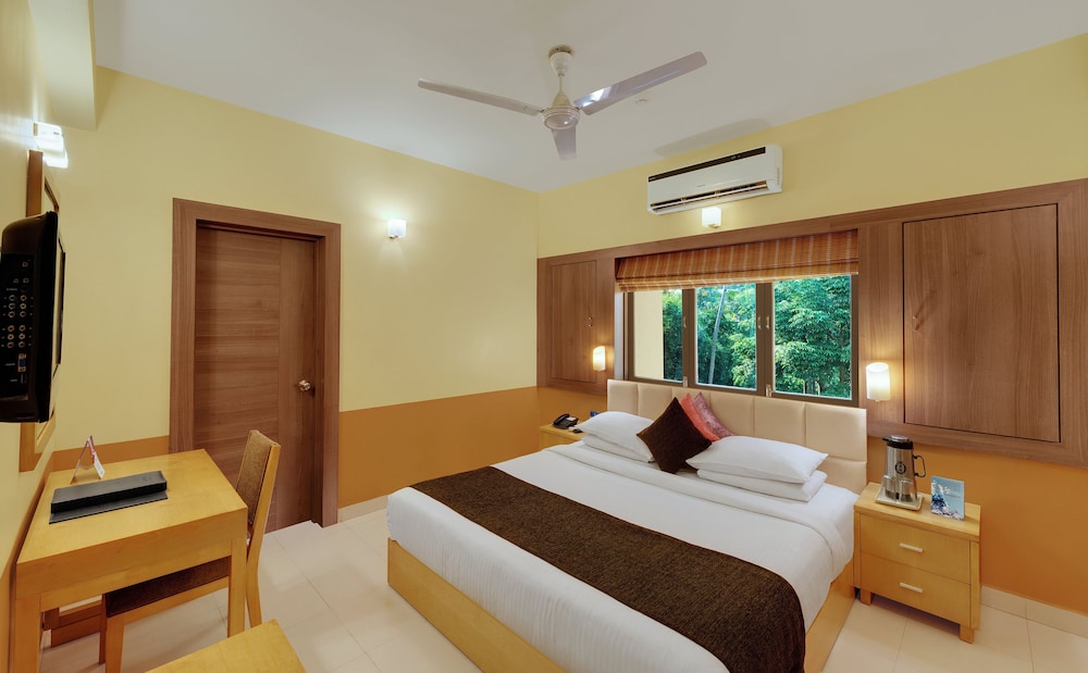 Sandalwood Hotel And Retreat 8/32