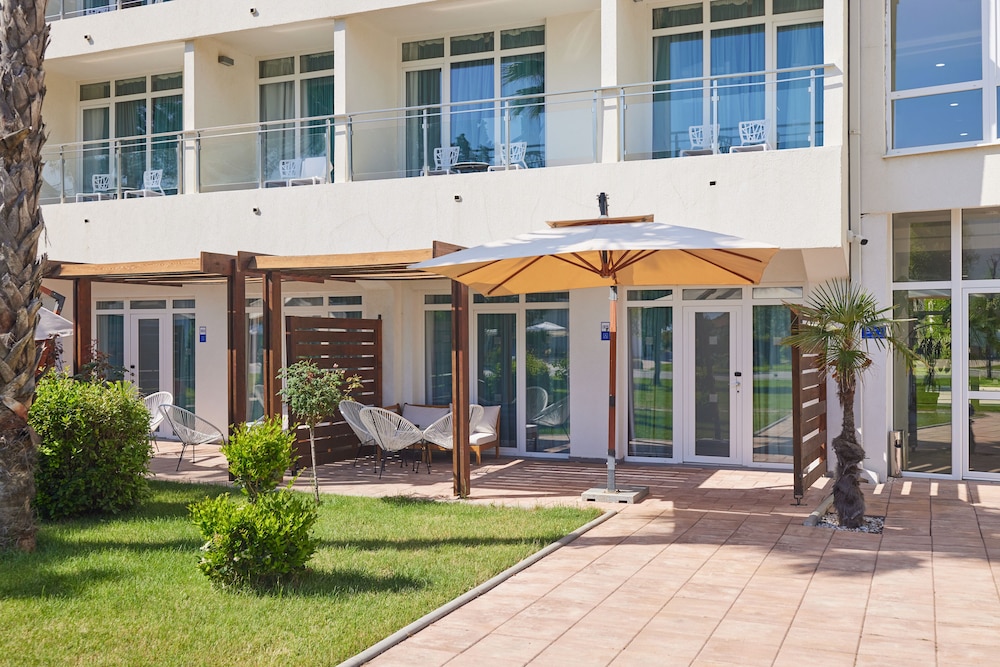 The Long Beach Hotel Montenegro 2/83