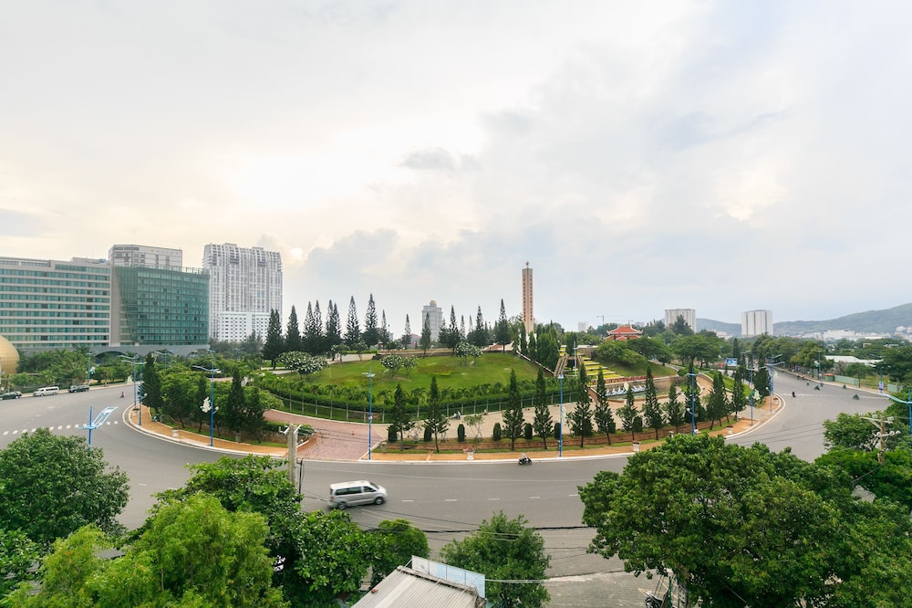 Oyo 185 Marine Hotel Apartment 35/41