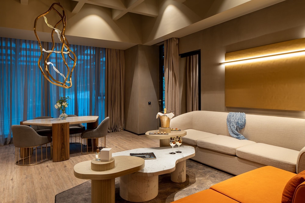 The Emporium Plovdiv MGallery Hotel Collection 32/48