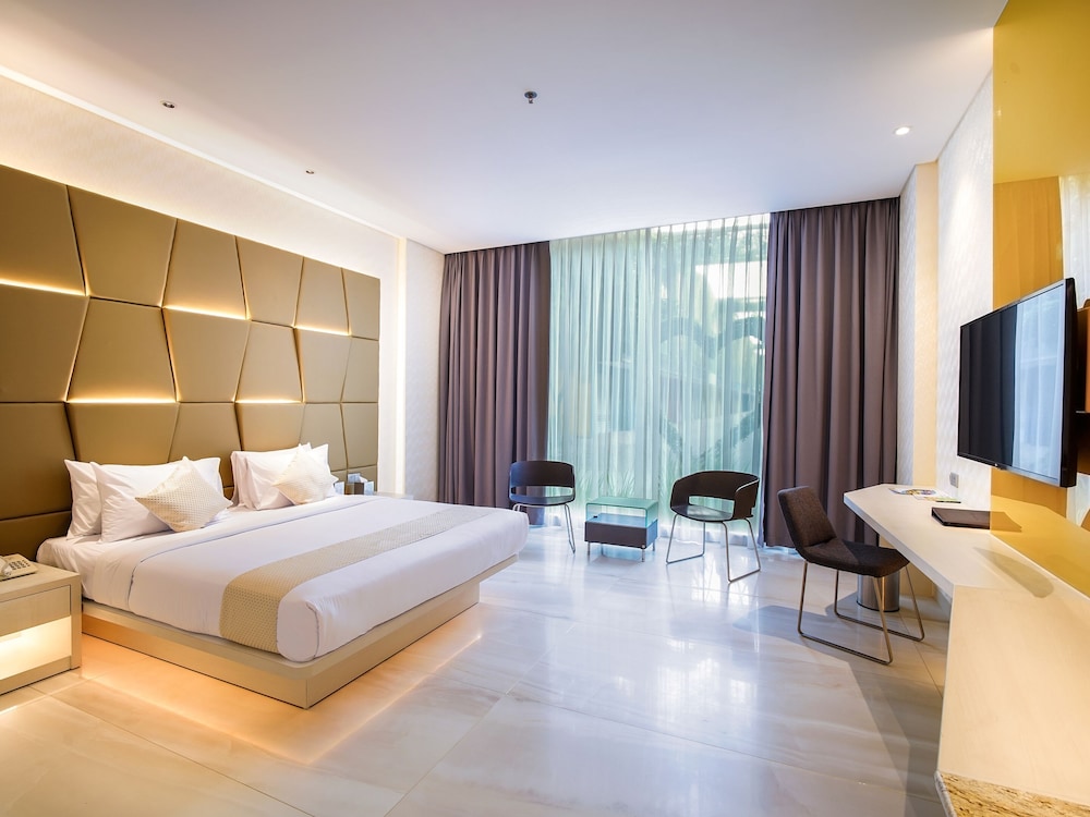 FM7 Resort Hotel Jakarta Airport 15/38