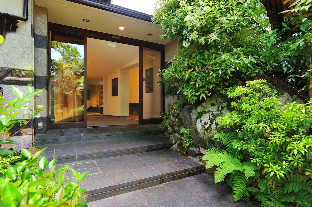 Ryokan Nenrinbo 2/50