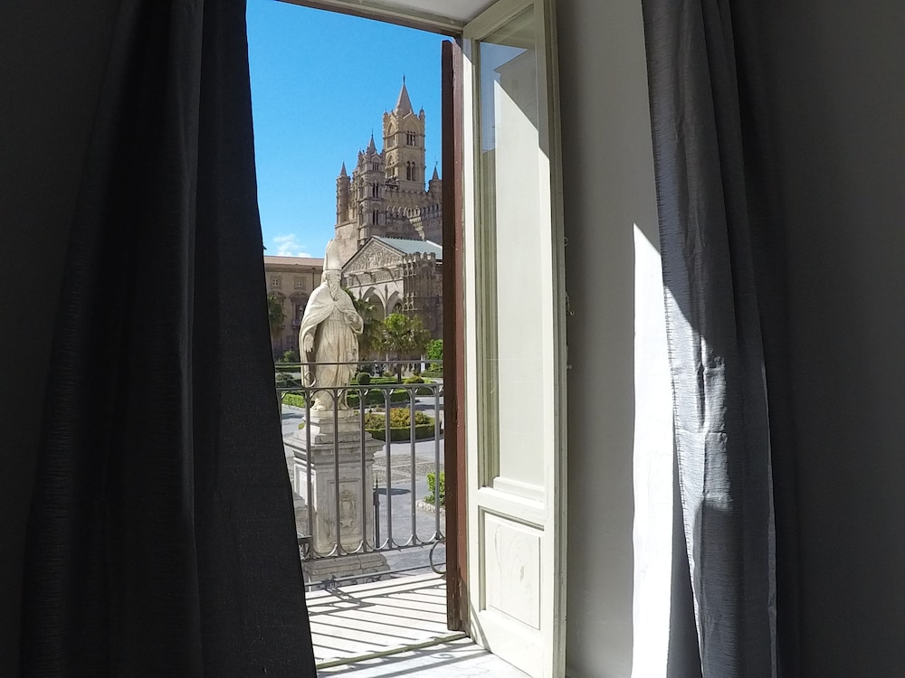 I Vicini Della Cattedrale 25/32