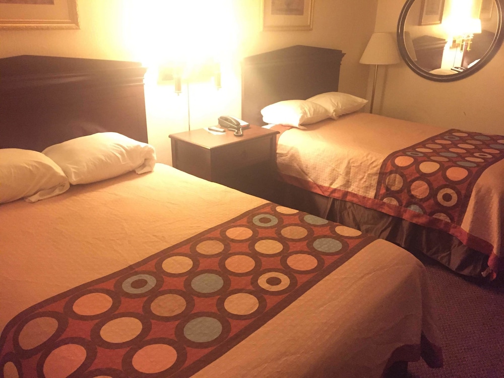 American Elite Inn 30/66