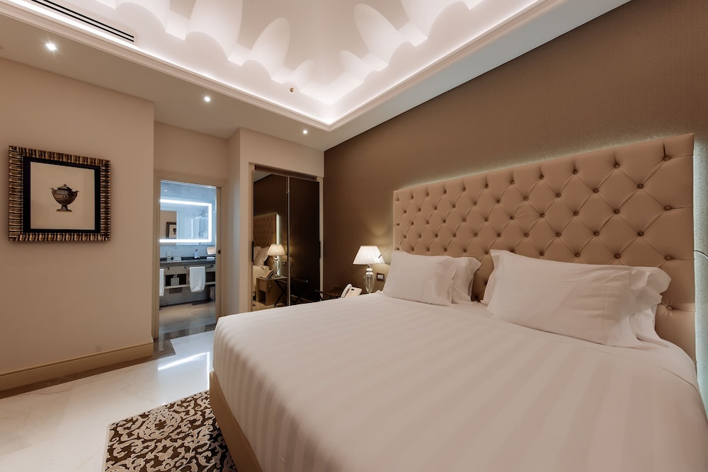 Aleph Rome Hotel Curio Collection by Hilton 14/63