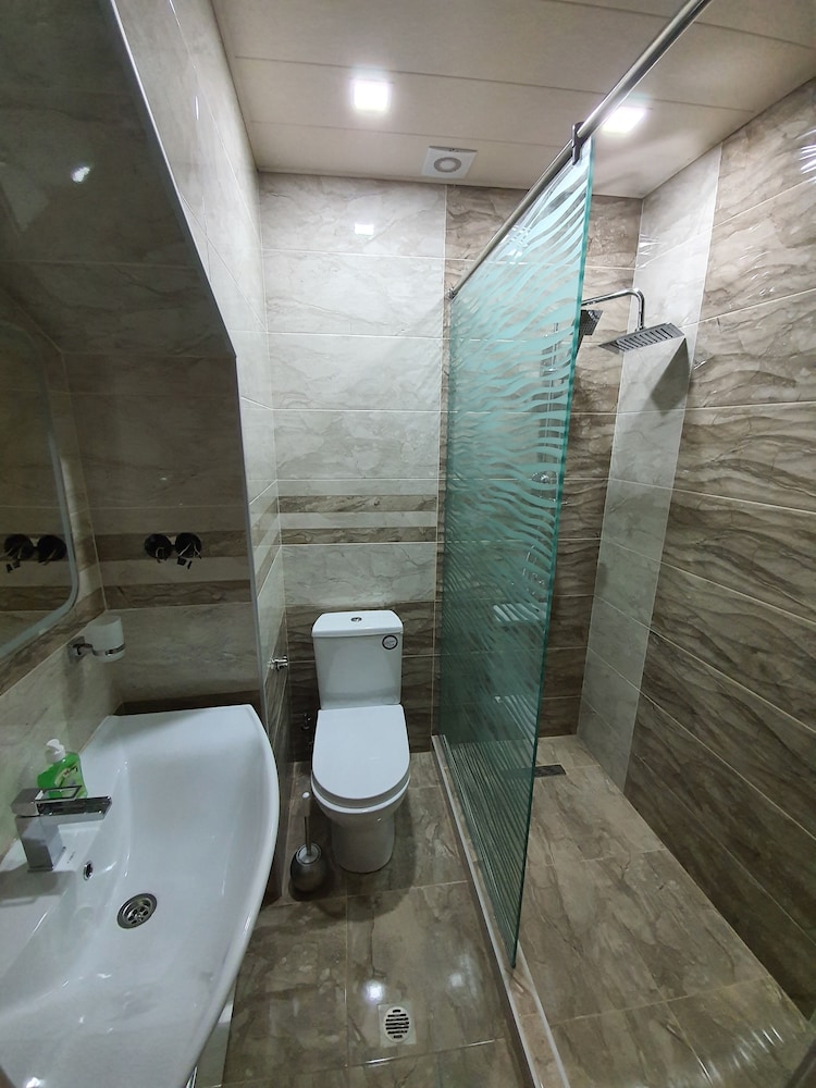 Tatev Apartments 39/43