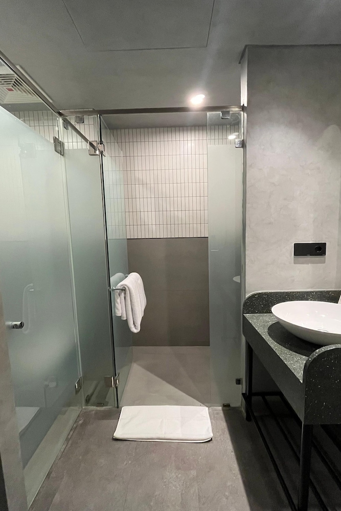 Atooi Hotel Alam Sutera 33/33