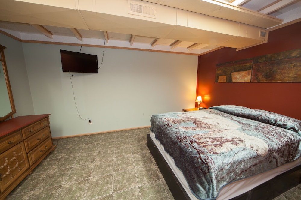 Log Cabin Lodge Suites 18/68