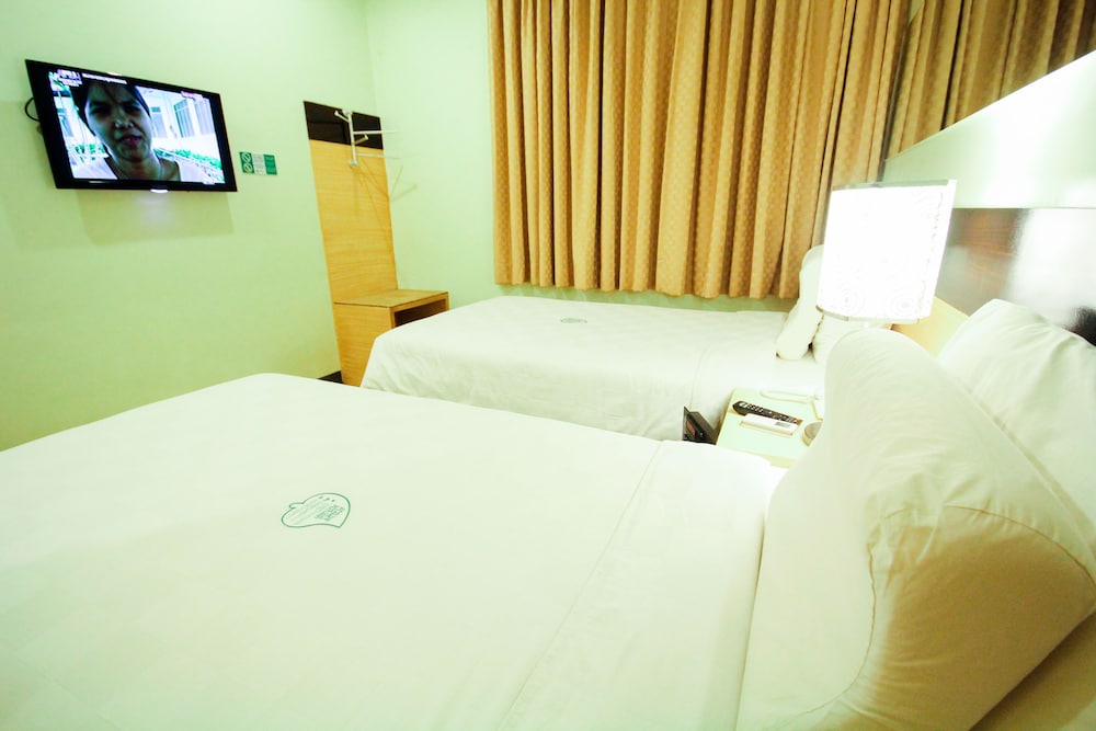 Go Hotels Iloilo 11/29