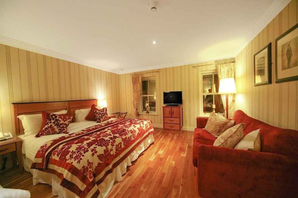 1 BEDROOM, STANDARD, QUADRUPLE