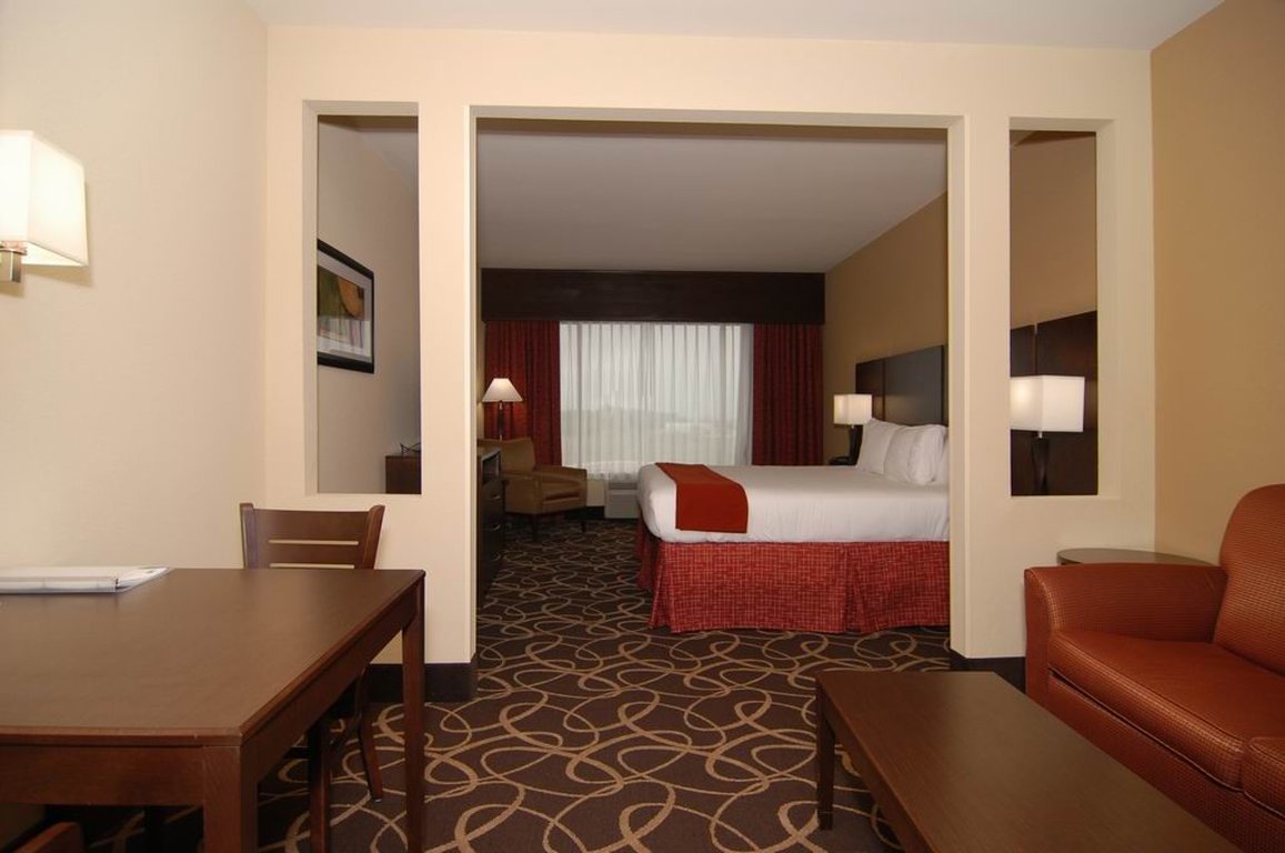 Holiday Inn Express Hotel & Suites Houston South - Pearland 40/61
