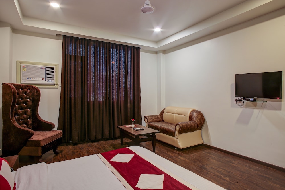 Hotel The Royal Krishna 23/47