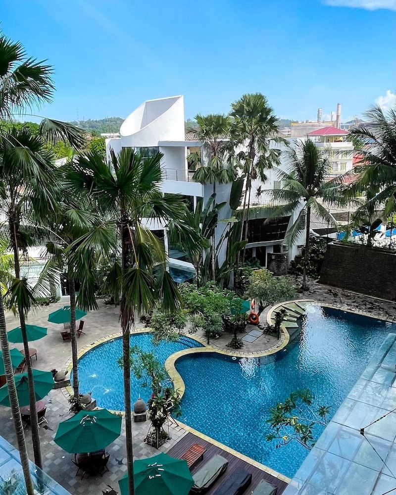 Blue Sky Hotel 36/43