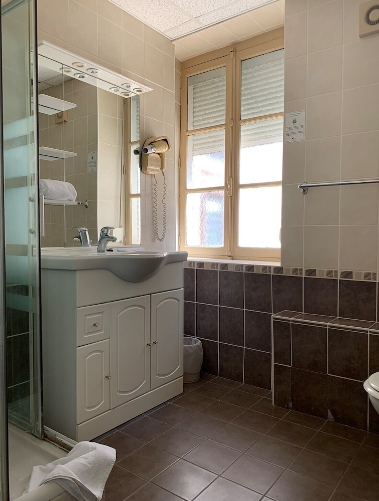 HOTEL LE THUROT 50/50
