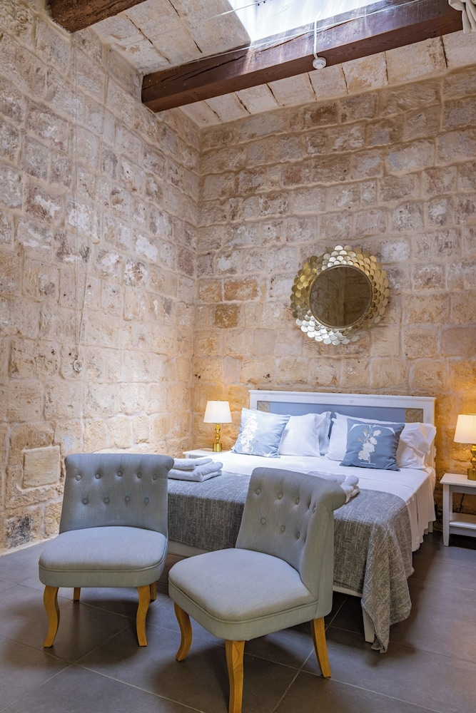 Lemon Tree Bed & Breakfast 8/30