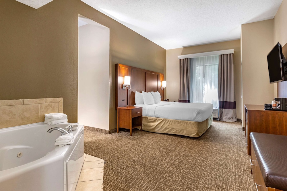 Comfort Suites Clayton Garner 9/31