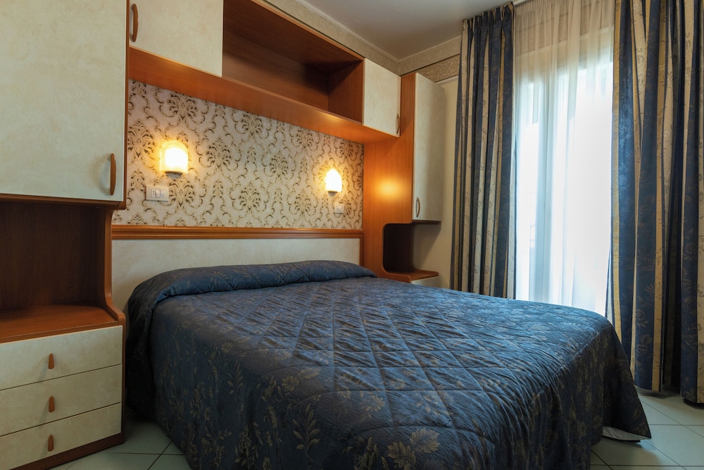 SUPERIOR, DOUBLE BED, SEA VIEW, BALCONY