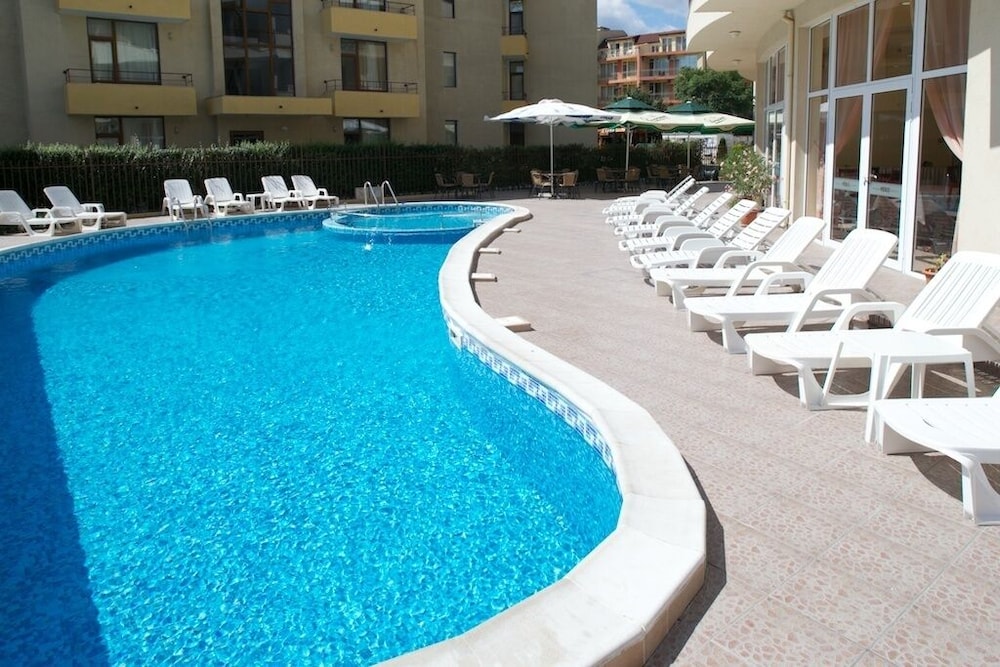 Hotel Veris 17/18