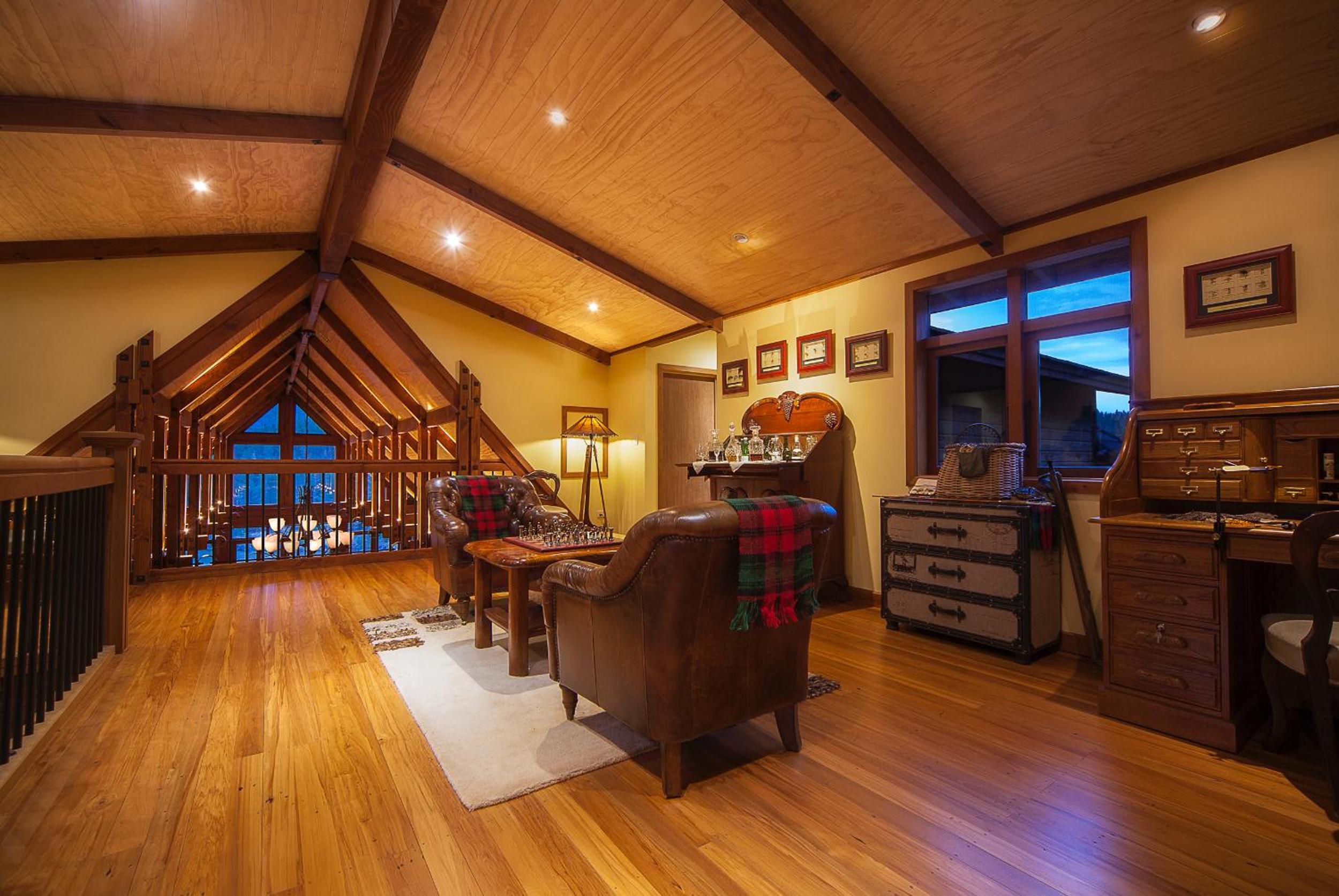 STONEFLY LODGE 8/20