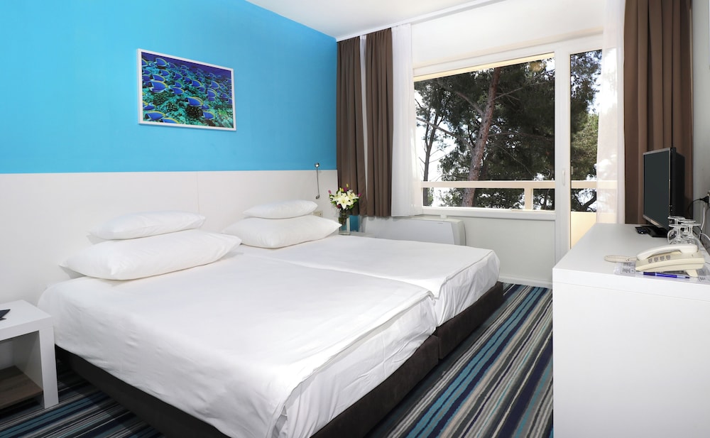 Hotel Zora 4/42