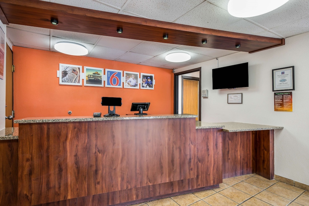 Motel6 Madison, WI - East 10/55