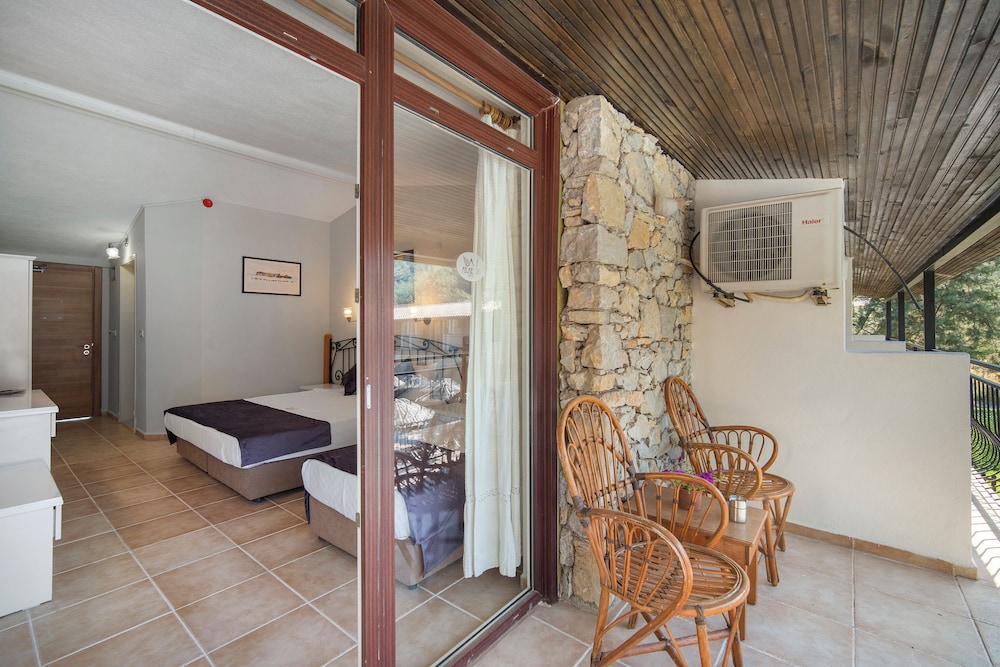 Alados Otel 6/50