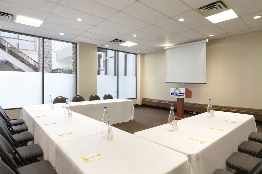 Days Inn by Wyndham Calgary South 43/52