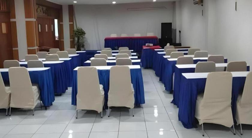 Alexander Hotel Tegal 41/47