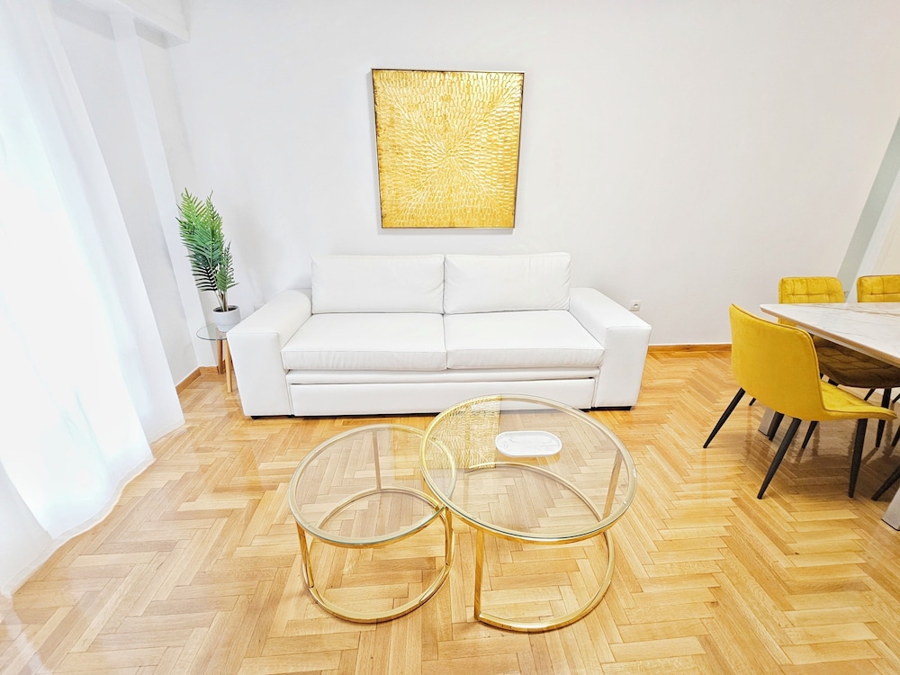 Athens House 36/49