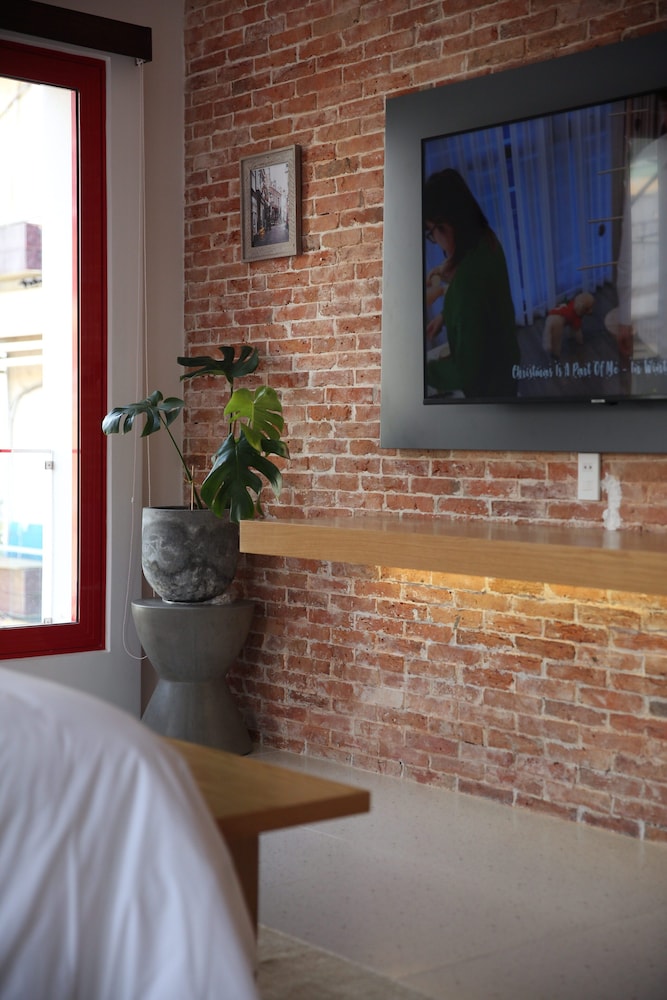 Qhome Saigon - Bui Thi Xuan 14/21