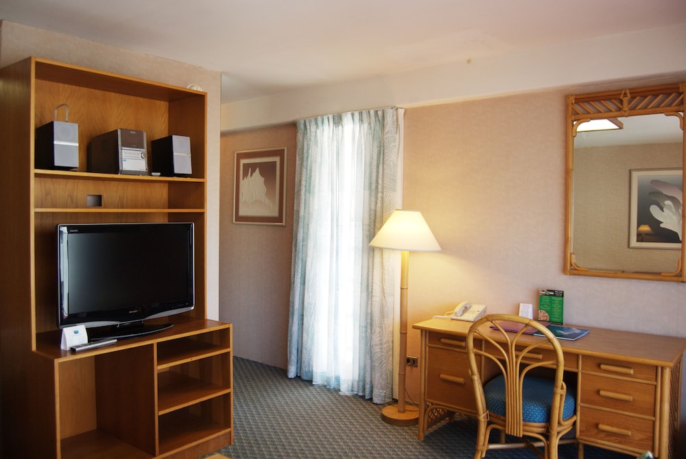 Ilima Hotel 50/63