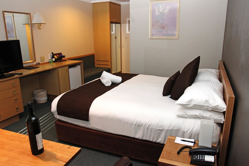 Hospitality Esperance, SureStay Collection by Best Western 23/74