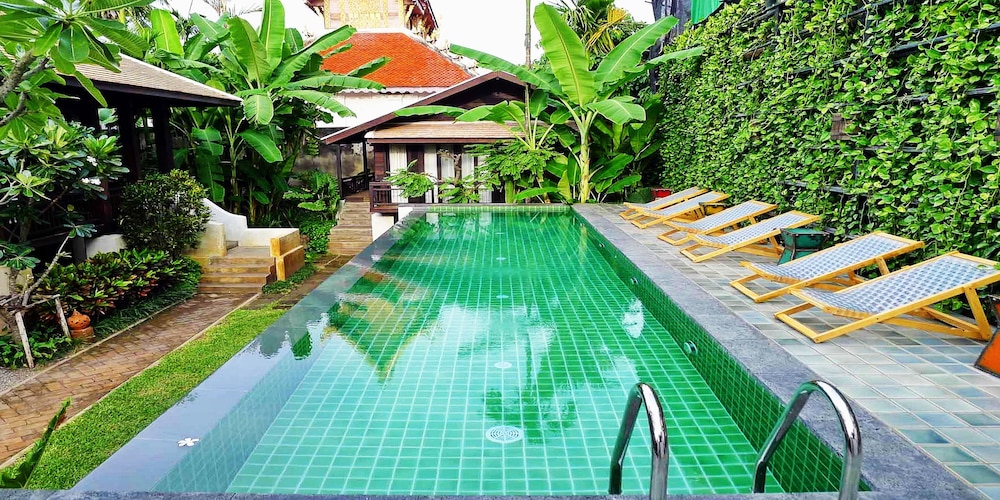 BAAN SAEN FANG 37/50